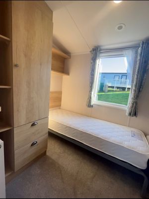 Twin Room- click for photo gallery